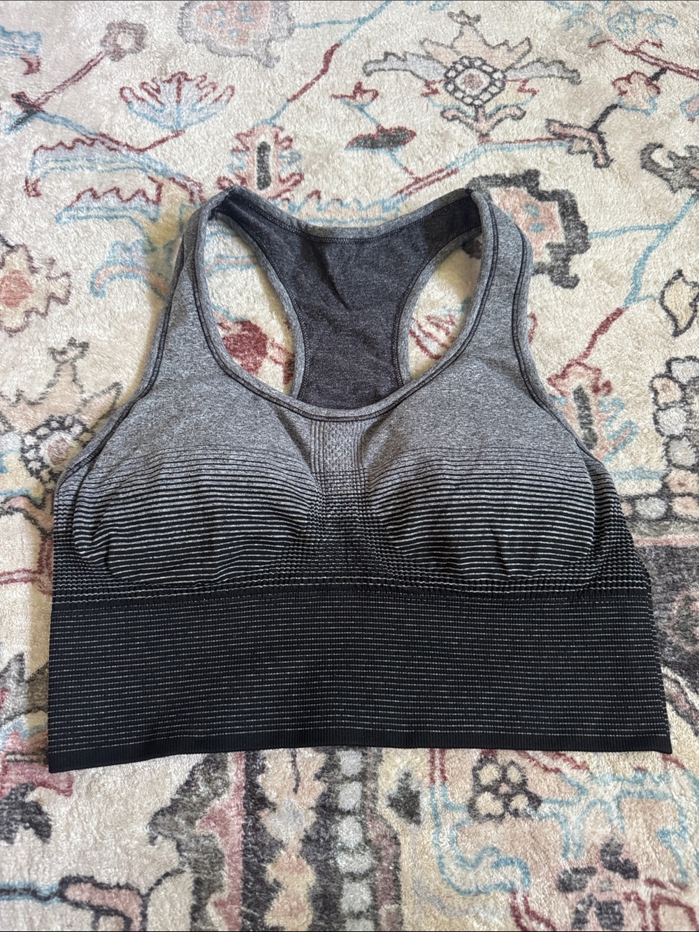Seamless Ombre Gray to Black Racerback Sports Bra (unsure of size- best guess L)